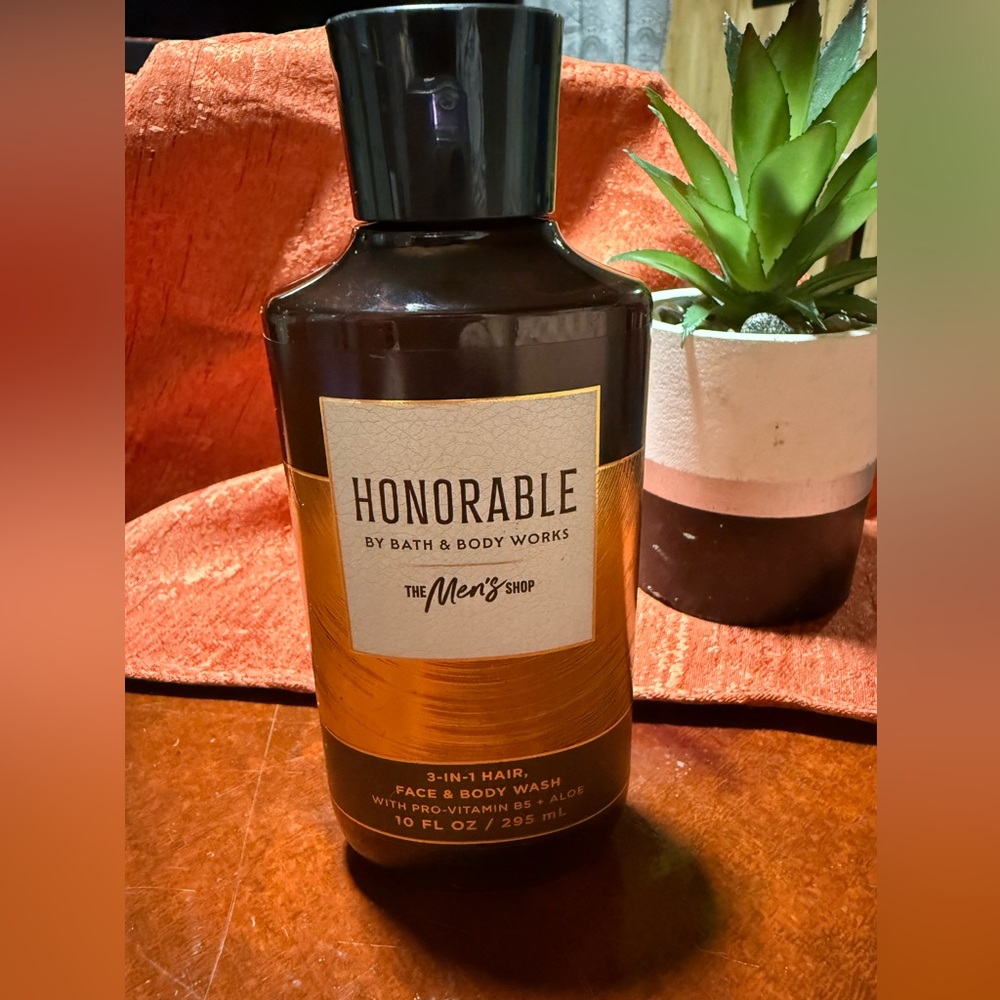 Honora 3-in-1 Hair, Face & Body Wash - Black and Gold
